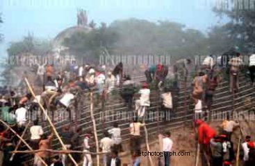 Tokoh Garis Keras India Dalang Penghancur Masjid Babri