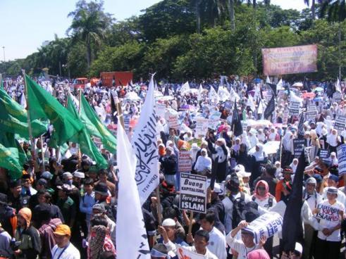 Warga Tasikmalaya Tuntut Penerapan Perda Syariat Islam