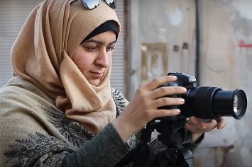 Hay'at Tahrir Al-Sham Bebaskan Aktivis Media Setelah Menahannya Selama 4 Bulan