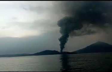 Imbas Abu Vulkanik Gunung Anak Krakatau, Jabar Terapkan PJJ dan Siapkan Posko Pengungsian