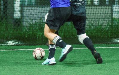 Futsal dan Sepak Bola Setelah Isya’, Bagaimana Hukumnya?