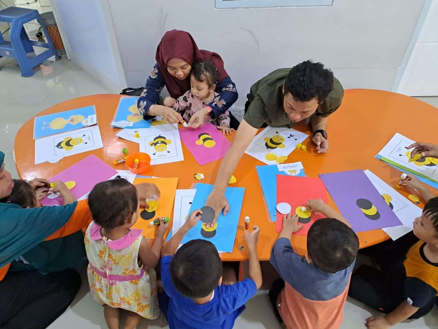 Alam Kapitalis, Peran Pertama dan Utama Ibu Tergeser oleh Daycare