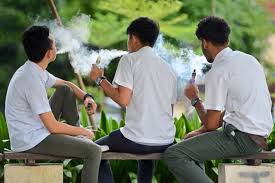 Benarkah Rokok Menjadi Standar Jantan Pemuda Indonesia?