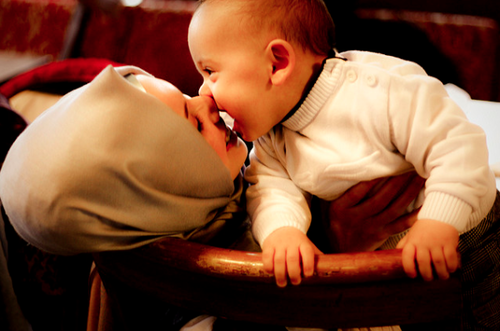 Selamatkan Para Bayi dengan Terapkan Aturan Islam