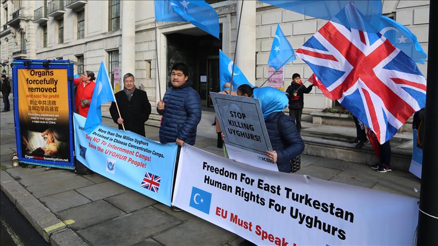 Kedubes Cina di London Didemo Massa Kecam Penindasan Terhadap Muslim Uyghur