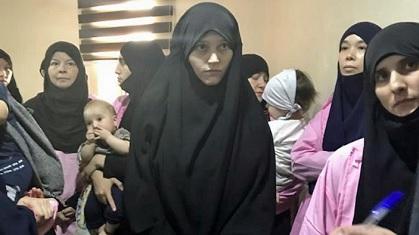 Wanita AS yang Ditangkap di Suriah Didakwa Membantu Islamic State