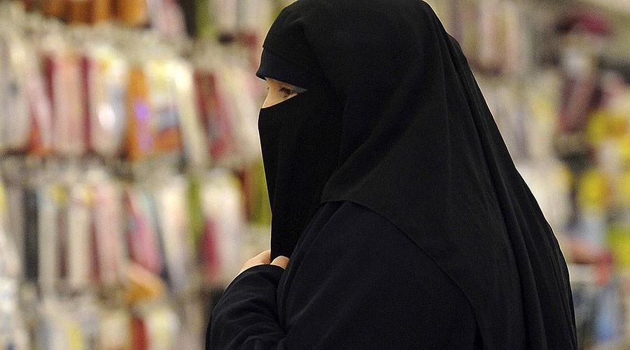 Seorang Muslimah di Italia Didenda 30.000 Euro Karena Tolak Buka Cadar