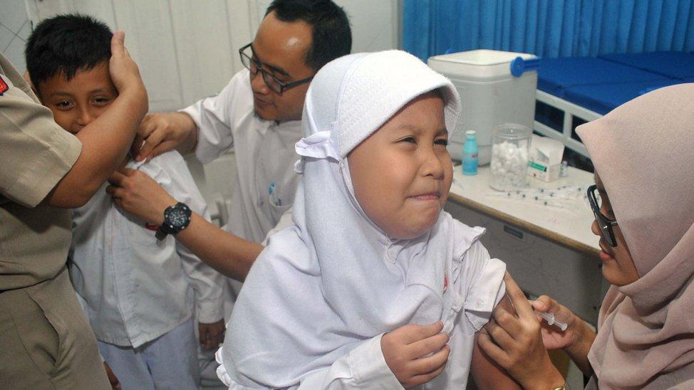 Mengandung Babi dan Tidak Kondisi Darurat, DPRD Sumbar Minta Vaksin MR Ditarik